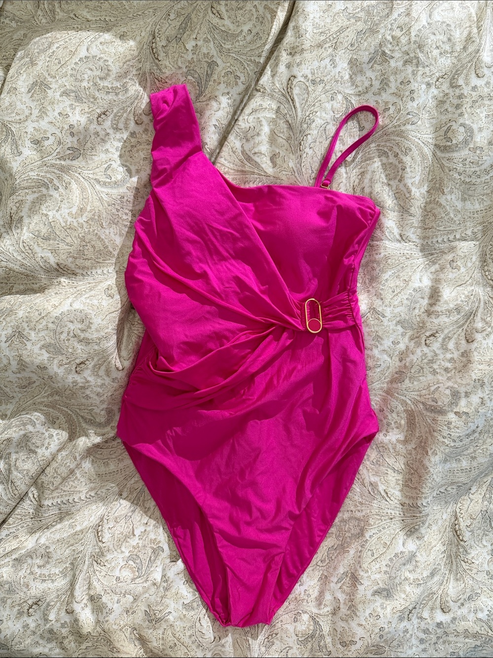 TRINA TURK Fuchsia One-Shoulder Swimsuit with Side Ring - 6